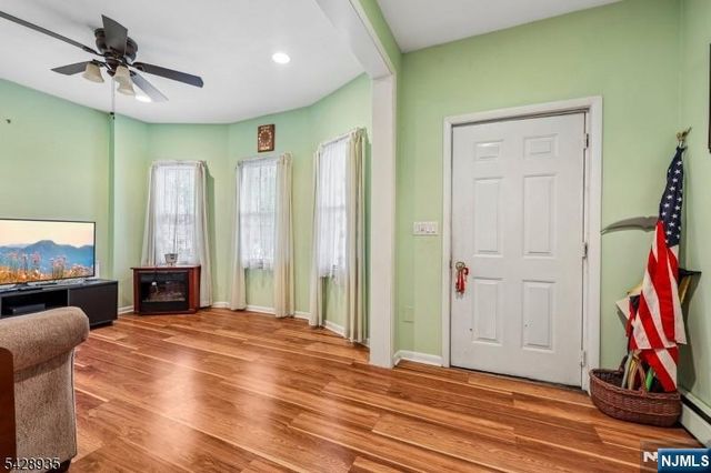 52 Preston Street, Ridgefield Park, NJ 07660