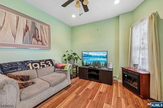 52 Preston Street, Ridgefield Park, NJ 07660