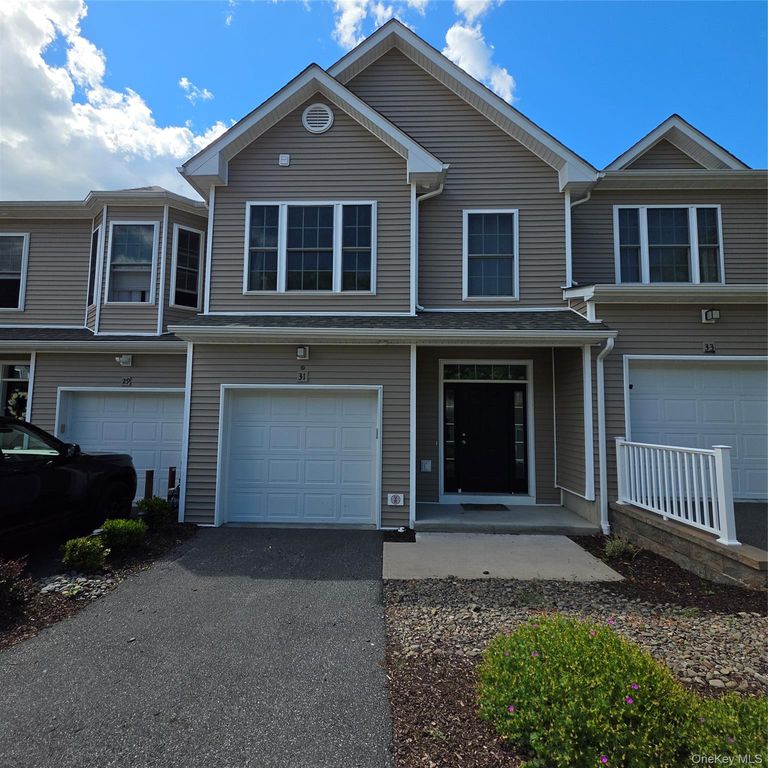 31 Pinto Road W, Middletown, NY 10941