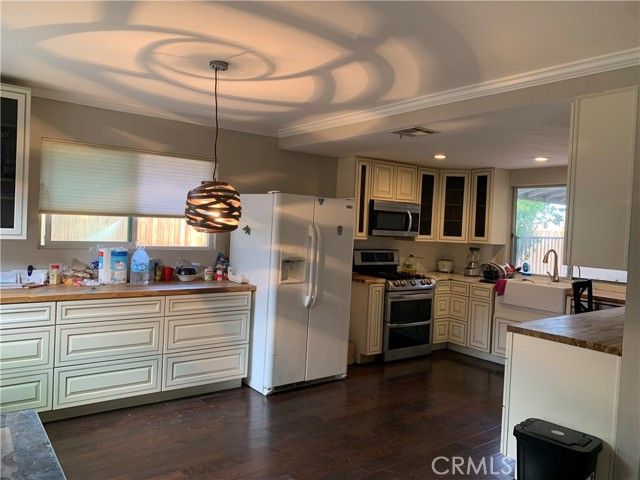 685 Holly, Hemet, CA 92543