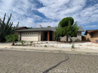 685 Holly, Hemet, CA 92543