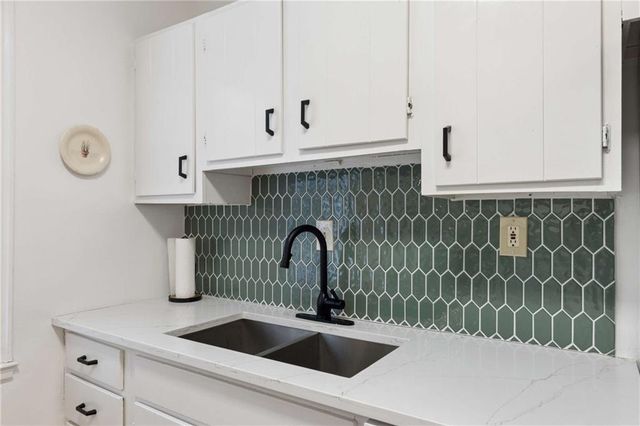 55 Delmont Drive NE C4, Atlanta, GA 30305