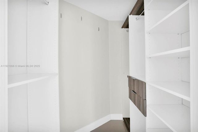 1010 SW 2nd Ave 1004, Miami, FL 33130