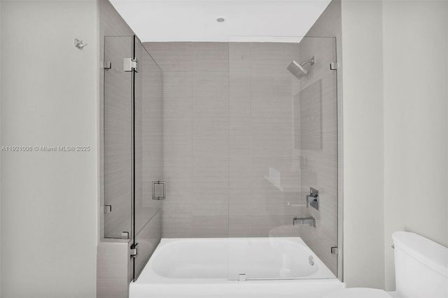 1010 SW 2nd Ave 1004, Miami, FL 33130