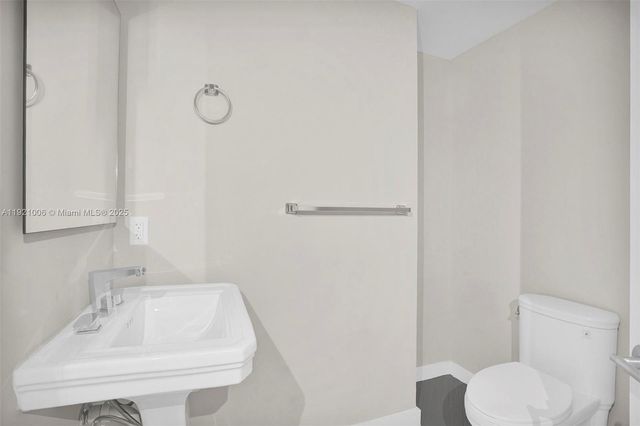 1010 SW 2nd Ave 1004, Miami, FL 33130