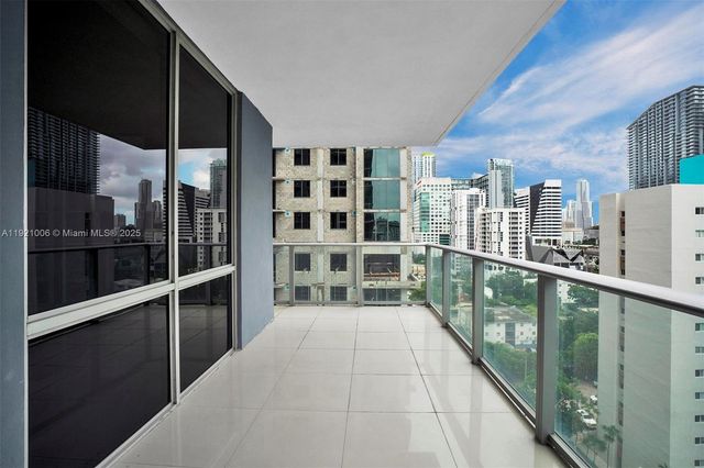 1010 SW 2nd Ave 1004, Miami, FL 33130