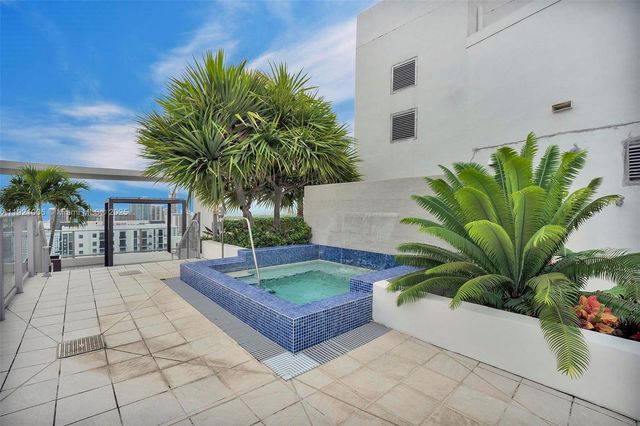 1010 SW 2nd Ave 1004, Miami, FL 33130