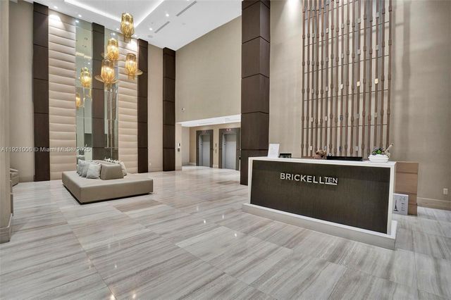 1010 SW 2nd Ave 1004, Miami, FL 33130