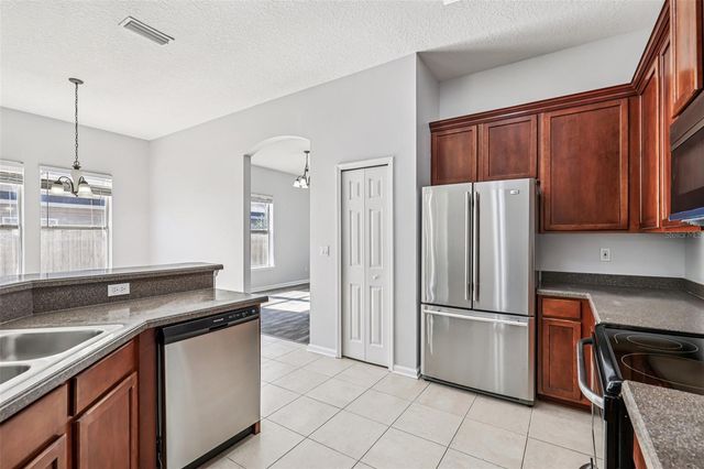 5531 HUCKLEBERRY TRAIL S, Macclenny, FL 32063