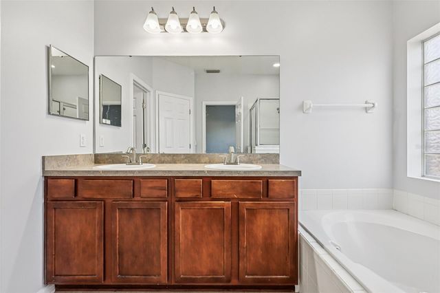 5531 HUCKLEBERRY TRAIL S, Macclenny, FL 32063