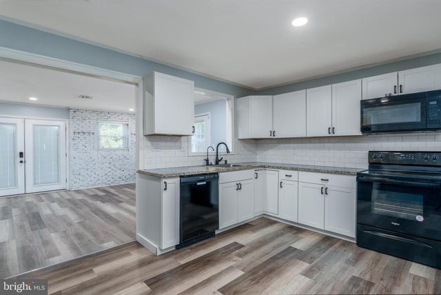 719 CARDINAL AVE, Bear, DE 19701