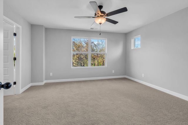 348 Twig PVT Ct, Hendersonville, TN 37075