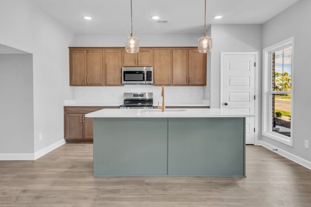 348 Twig PVT Ct, Hendersonville, TN 37075