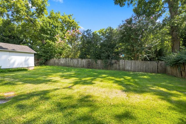 1621 S Observatory Dr, Nashville, TN 37215