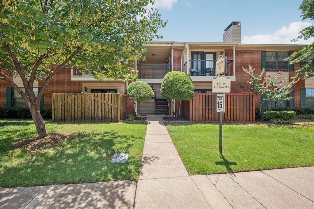 4400 Hemingway Drive 210, Oklahoma City, OK 73118