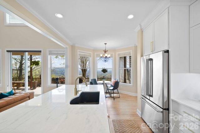 76 Distant View Drive, Asheville, NC 28803