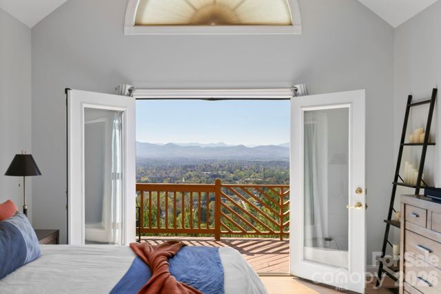 76 Distant View Drive, Asheville, NC 28803