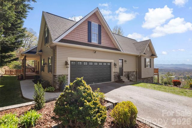 76 Distant View Drive, Asheville, NC 28803