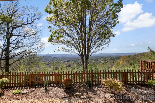 76 Distant View Drive, Asheville, NC 28803