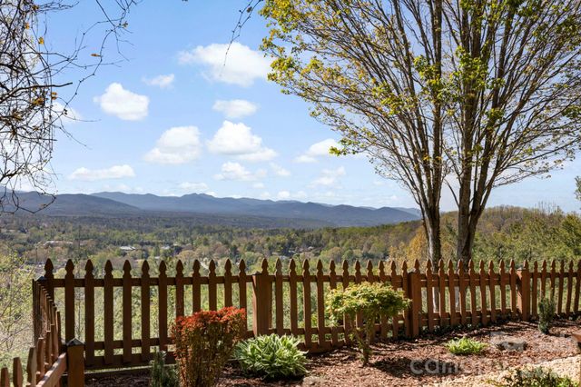 76 Distant View Drive, Asheville, NC 28803