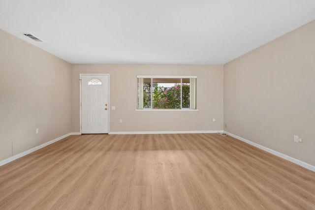 42280 Kansas Street, Palm Desert, CA 92211