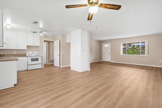 42280 Kansas Street, Palm Desert, CA 92211