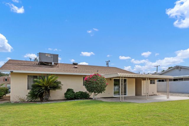 42280 Kansas Street, Palm Desert, CA 92211