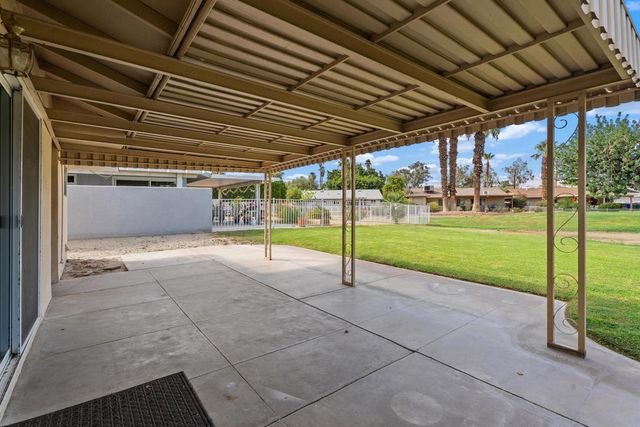 42280 Kansas Street, Palm Desert, CA 92211