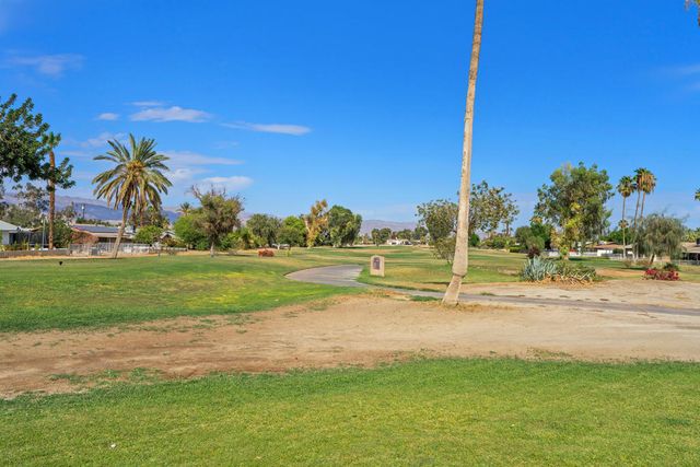 42280 Kansas Street, Palm Desert, CA 92211