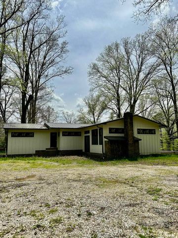 585 Artist Drive, Nashville, IN 47448