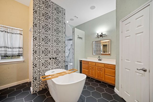 767 Farrar Road, Waxahachie, TX 75165