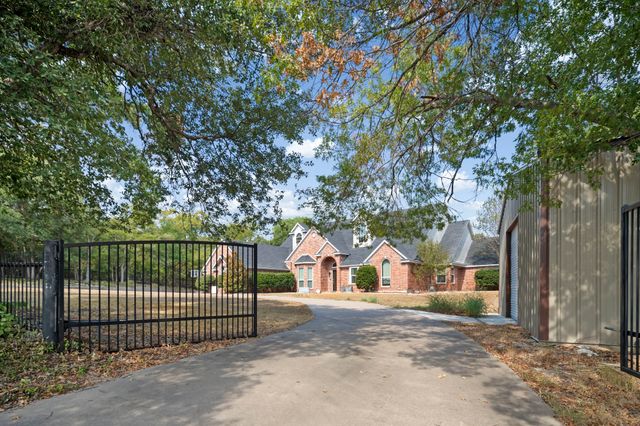 767 Farrar Road, Waxahachie, TX 75165