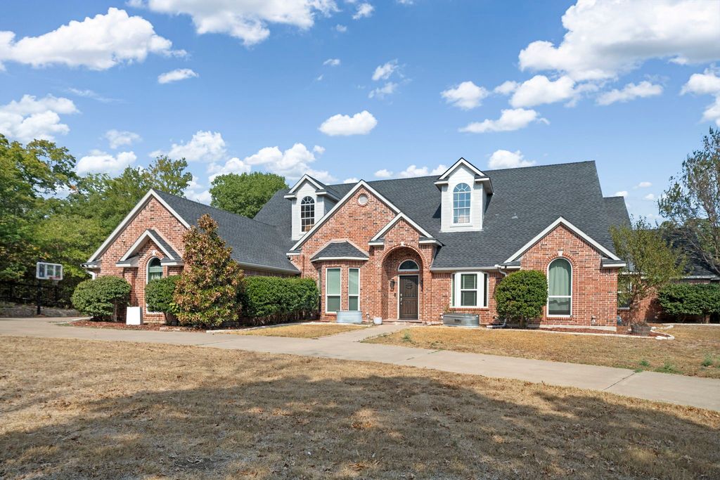 767 Farrar Road, Waxahachie, TX 75165