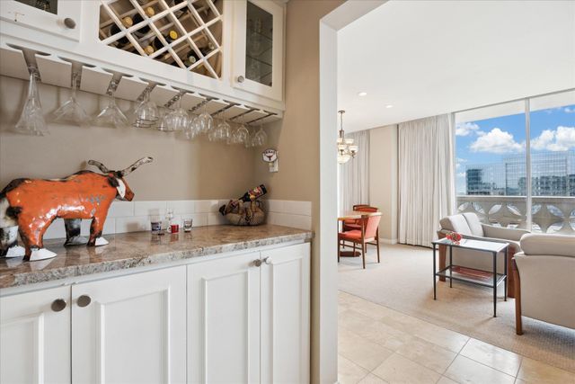 1801 Lavaca ST 9J, Austin, TX 78701