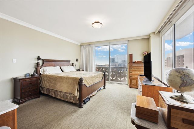 1801 Lavaca ST 9J, Austin, TX 78701