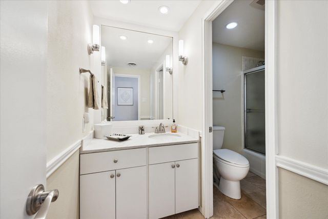 1801 Lavaca ST 9J, Austin, TX 78701