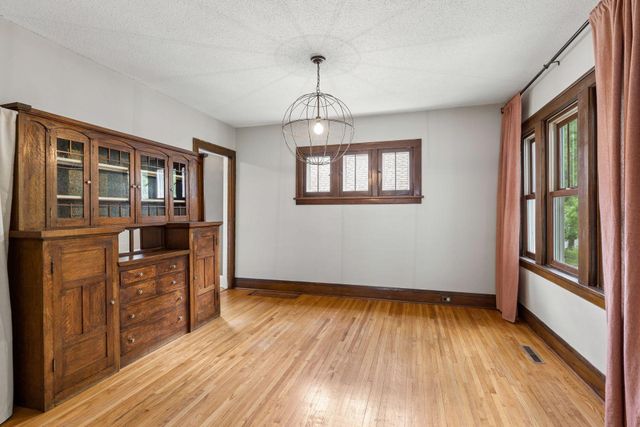 4136 25th Avenue S, Minneapolis, MN 55406