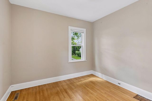 4136 25th Avenue S, Minneapolis, MN 55406