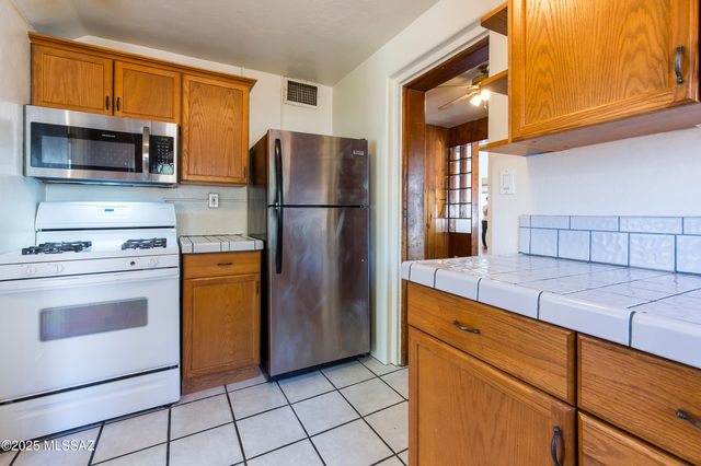 642 E 2nd Street, Tucson, AZ 85705