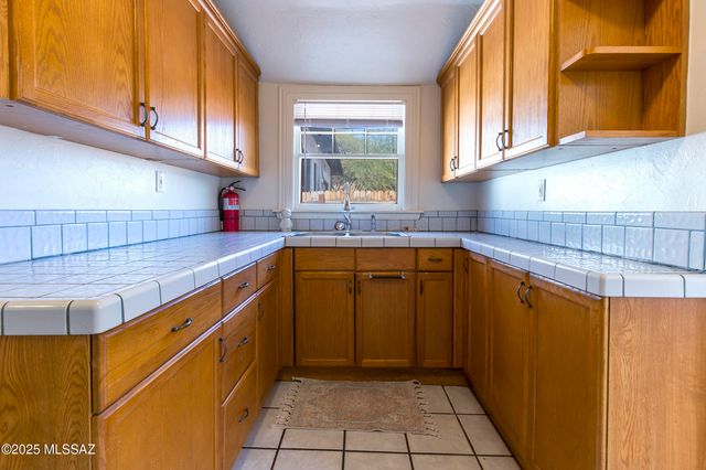 642 E 2nd Street, Tucson, AZ 85705