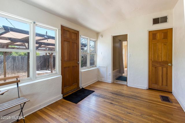 642 E 2nd Street, Tucson, AZ 85705