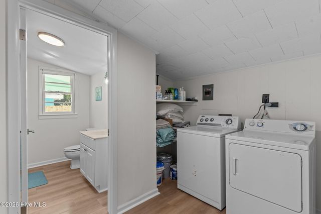 103 N Middleton Avenue, Oak Island, NC 28465