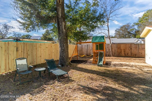 103 N Middleton Avenue, Oak Island, NC 28465