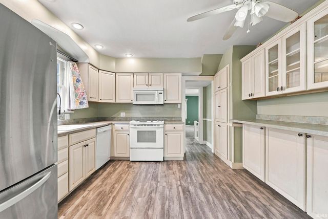 1142 W Foster Parkway, Fort Wayne, IN 46807