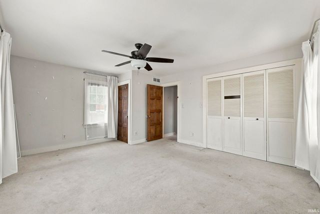 1142 W Foster Parkway, Fort Wayne, IN 46807