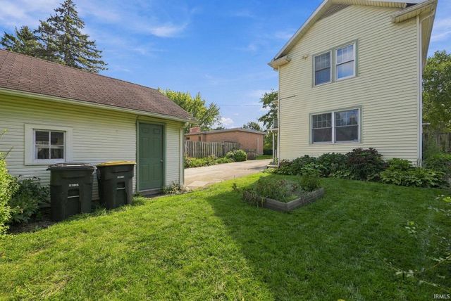 1142 W Foster Parkway, Fort Wayne, IN 46807