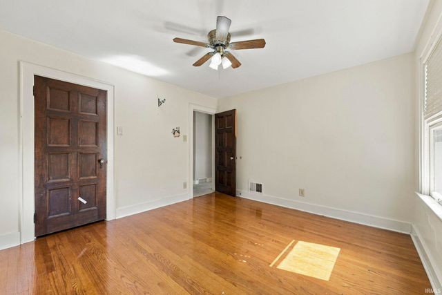 1142 W Foster Parkway, Fort Wayne, IN 46807