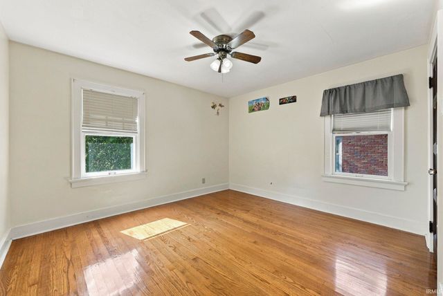 1142 W Foster Parkway, Fort Wayne, IN 46807