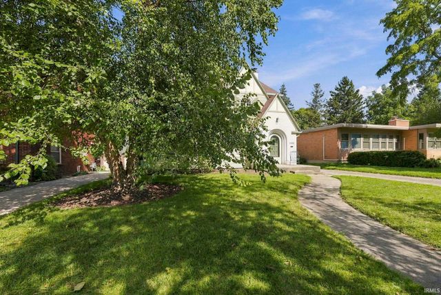1142 W Foster Parkway, Fort Wayne, IN 46807