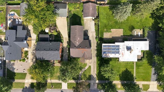 1142 W Foster Parkway, Fort Wayne, IN 46807